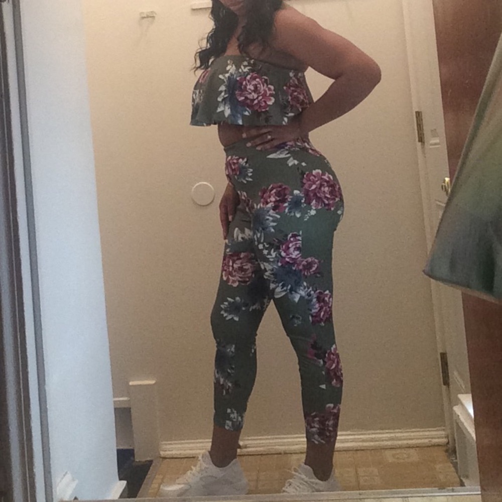 Two Piece Set - Picture 3 of 6